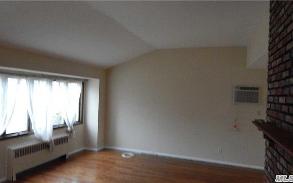2nd image of 33 Sylvia Ln