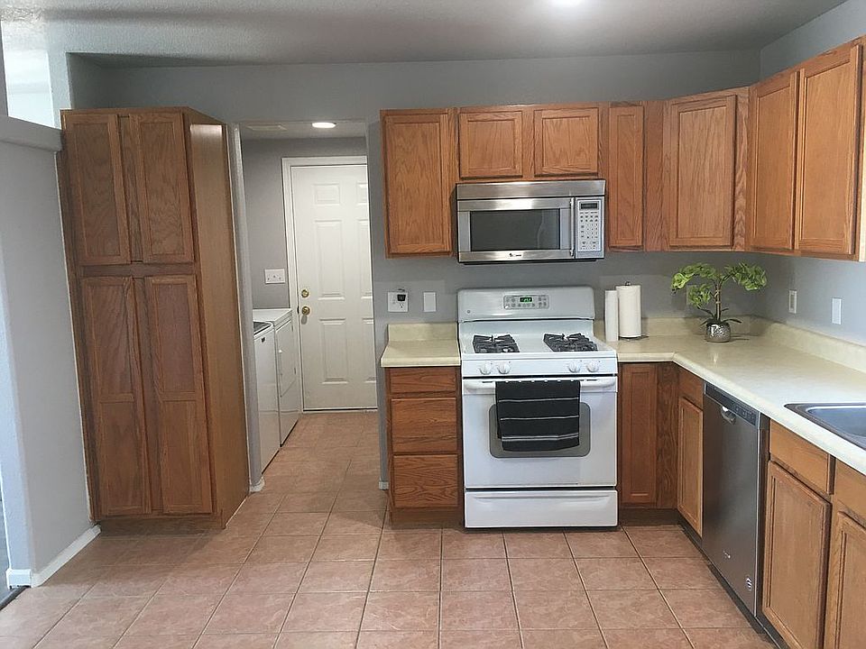1st image of 2604 Chambers Ave