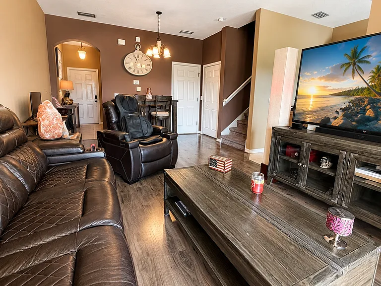 Open floorplan living space - 1720 RETREAT VIEW CIR.