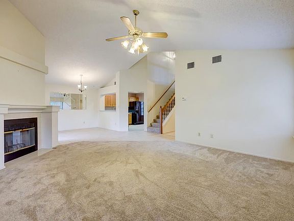 4th image of 1423 Elm Brook Dr