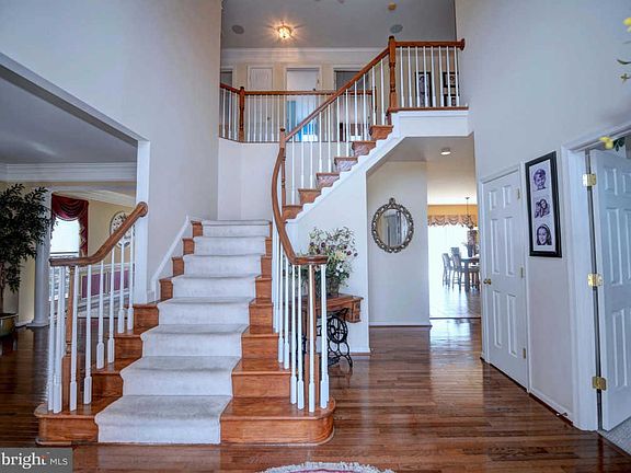 3rd image of 1708 White Pine Way