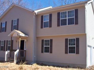 84 Huffman Cir, Bushkill, PA 18324