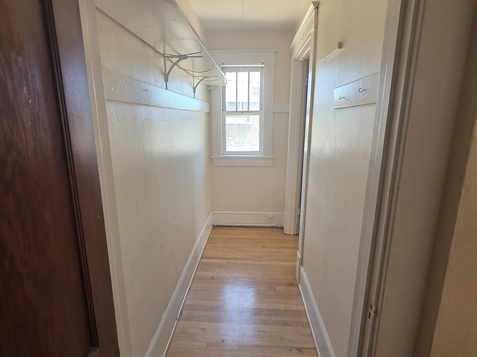 Studio, 600 sqft, $850 — Photo 2