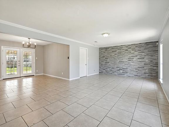 3rd image of 7170 Hickory Grove Dr