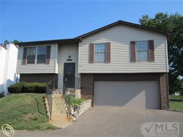 2897 Roundtree Dr #1, Troy, MI 48083