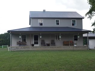 15812 N 225th St, Oblong, IL 62449