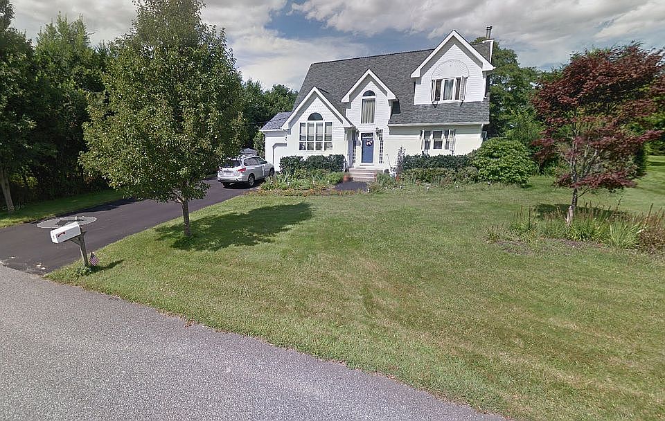 1st image of 7 Jarvis Ln