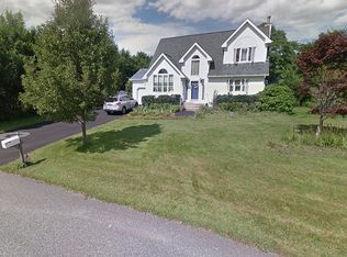 7 Jarvis Ln, Center Moriches, NY 11934