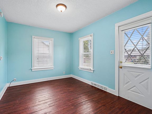 4th image of 333 Idaho St