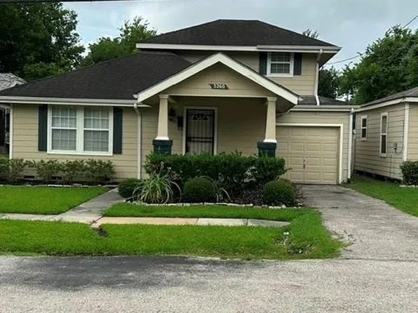 3260 Simmons St, Houston, TX 77004