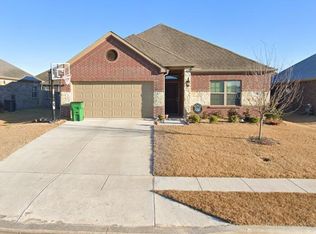711 Navasota Dr, Crandall, TX 75114