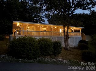 130 Sherwood Dr, Lake Lure, NC 28746