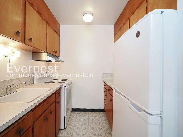 10106 NE 185th St #103 — Photo 3