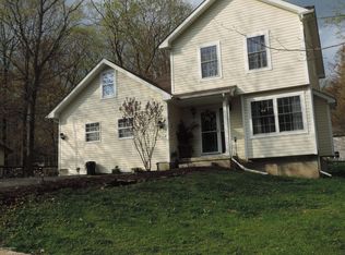 352 Coach Rd, Tobyhanna, PA 18466