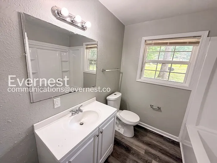 3318 Bonds Ave — Photo 7