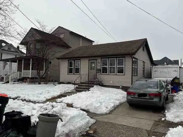 77 Lane Ave, Gloucester City, NJ 08030