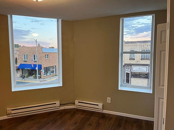 4th image of 300 1st St S #2
