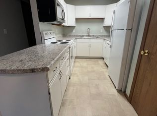 302 S 1st Ave #9, Abbotsford, WI 54405