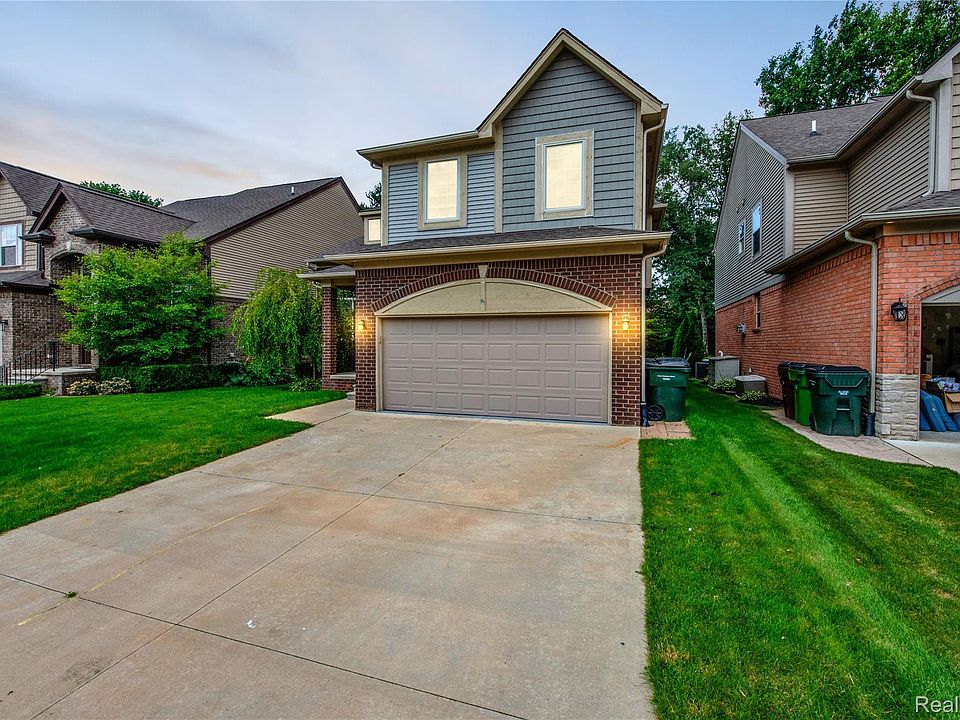 1st image of 13897 Grandeur Ave