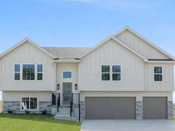 1325 N Holland Ct, Independence, MO 64056