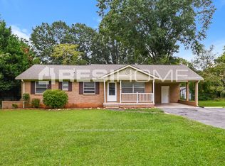 136 Ridge Dr, Harrisburg, NC 28075