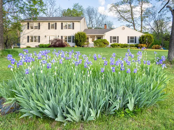 234 Deerfield Rd, Troutville, VA 24175