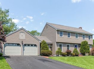 125 Southfield Dr, Williston, VT 05495