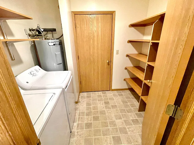 Stone Creek Apartments — Photo 48