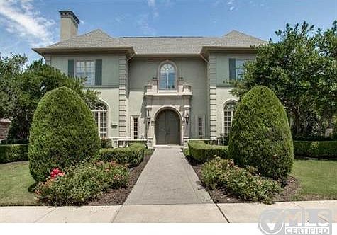 Beautiful French Country Custom Home!