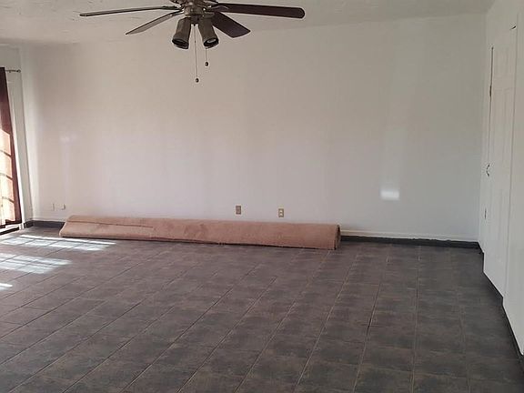 3rd image of 1018 W Cochiti Ave