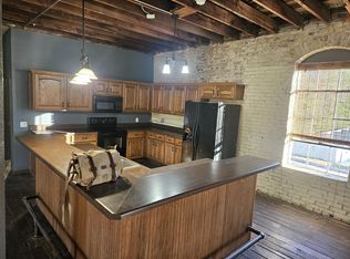 1303 W College St, Springfield, MO 65806
