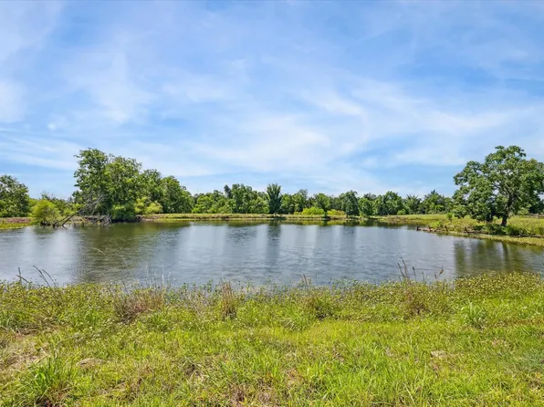 1011 Fm 2502 Rd, Bellville, TX 77418