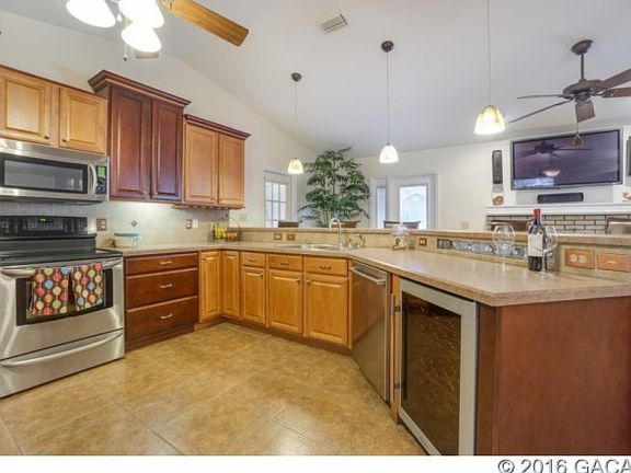 5th image of 10929 NW 35th Pl