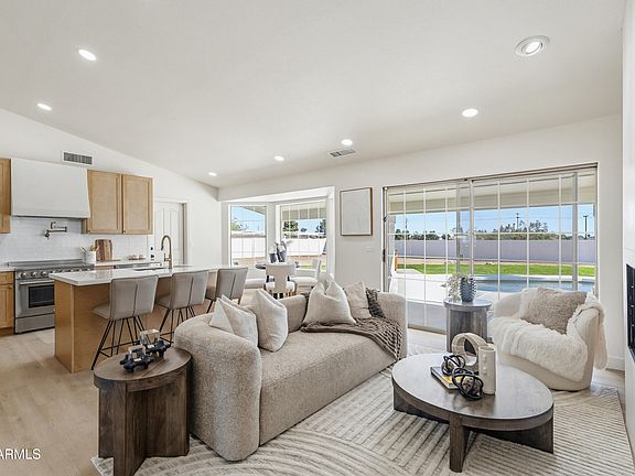 5th image of 9031 W CAMINO DE ORO --