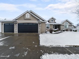 8114 N Vantage Dr, Hayden Lake, ID 83835