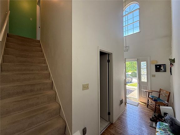 4th image of 314 Canterbury Ct