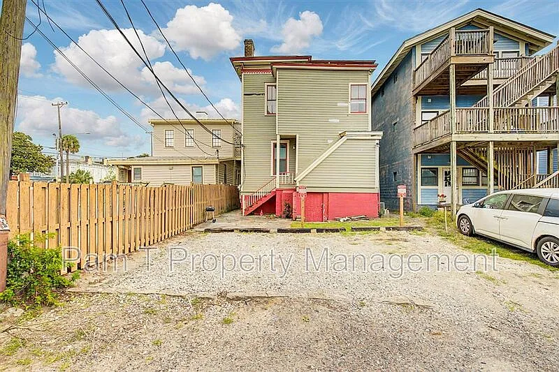 1 bed, 1.0 bath, 750 sqft, $1,399 — Photo 1