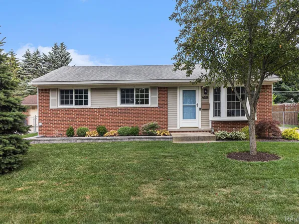 39408 Atkinson Dr, Sterling Heights, MI 48313