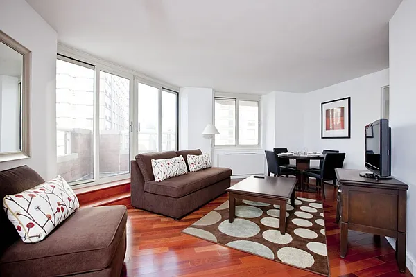 Rented by Skygroup Realty | media 2
