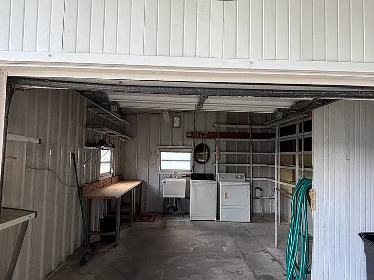 37105 Lois Ave — Photo 16