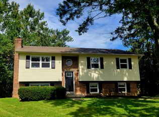 1401 Yosemite Cir, Lexington, KY 40517