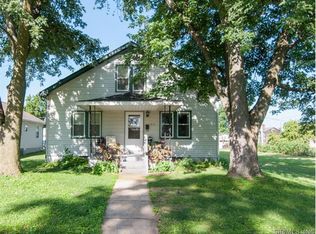 912 Beech St, Highland, IL 62249