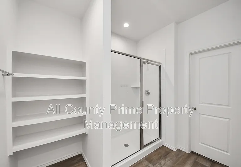31303 Heddington Ln — Photo 15