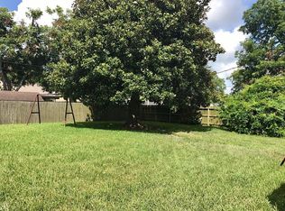 1054 Avenue H, Nederland, TX 77627