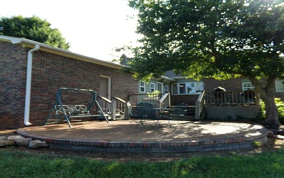 2nd image of 302 Jeff Rd