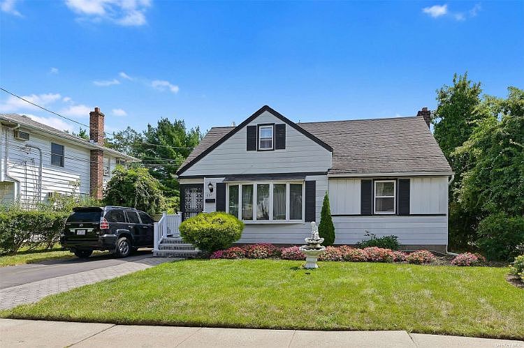 1st image of 657 Winthrop Dr