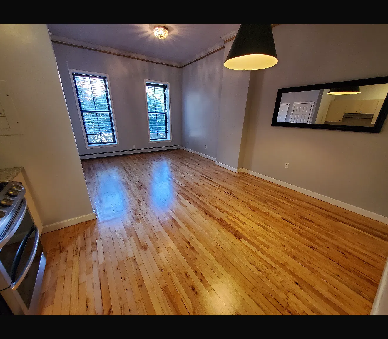 2 bed, 800 sqft, $3,700 — Photo 1