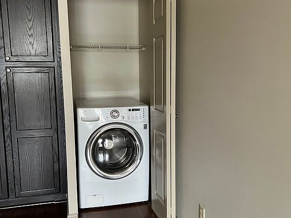 3rd image of 410 E 7th St #7G