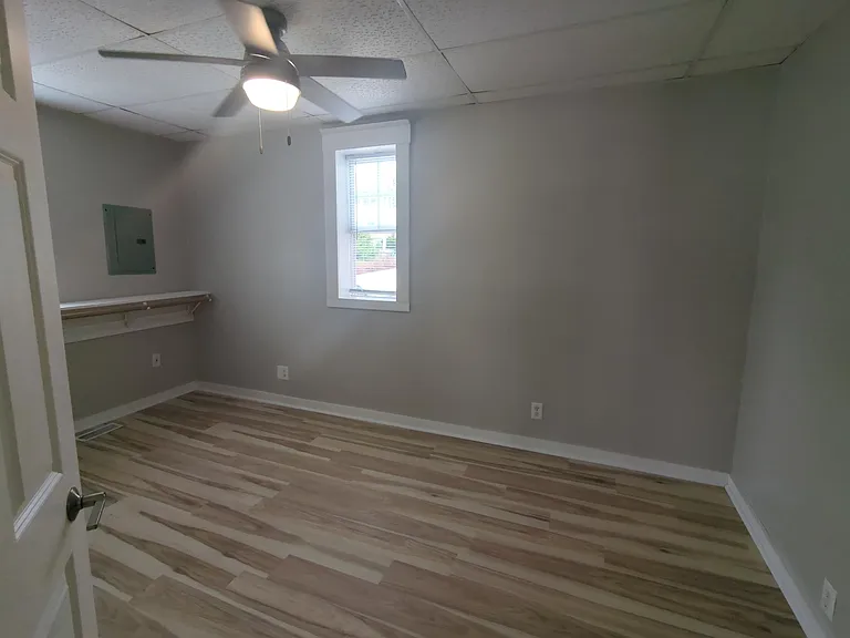401 Brown St #1 — Photo 3