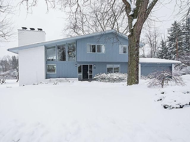 1st image of 3891 Waldenwood Dr